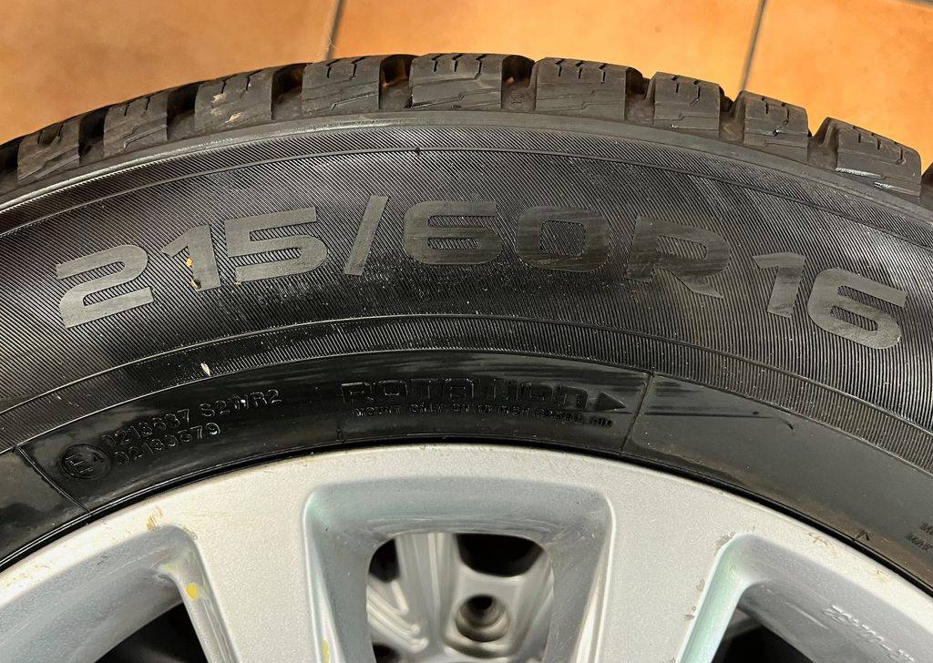 Škoda Karoq ZIMNÍ ALU.VČ. PNEU 215/60/16