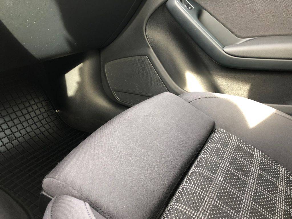 Audi A4 2.0TDI/2010/S.KNIHA,SPORT-140