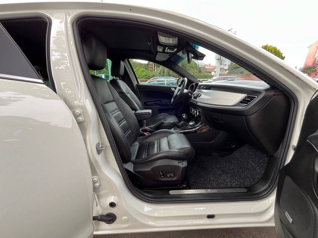 Alfa Romeo Giulietta 1.4TB/2012/AT,SPORT-ZÁRUKA