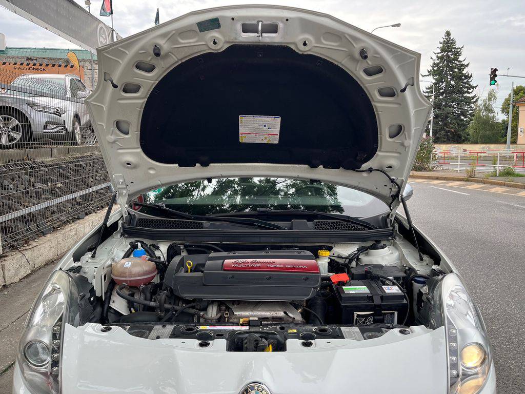 Alfa Romeo Giulietta 1.4TB/2012/AT,SPORT-ZÁRUKA