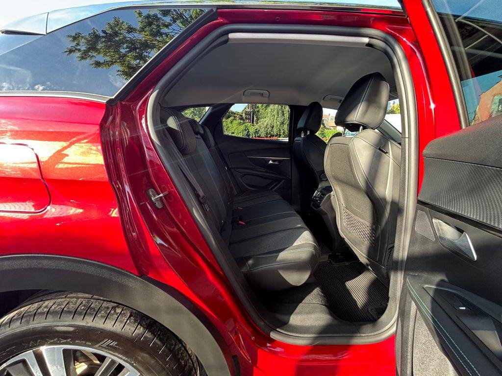 Peugeot 3008 1.5HDi-AT8/2022/1MAJ,CZ-ZÁRUKA