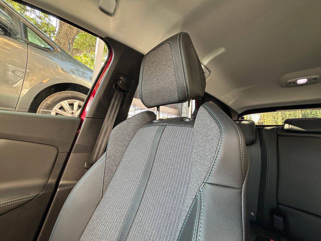 Peugeot 3008 1.5HDi-AT8/2022/1MAJ,CZ-ZÁRUKA