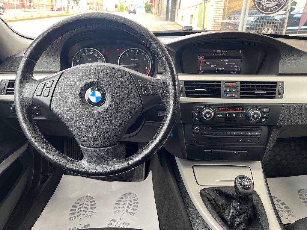 BMW 320 320d/2010/MAN6-2MAJ-WEBASTO