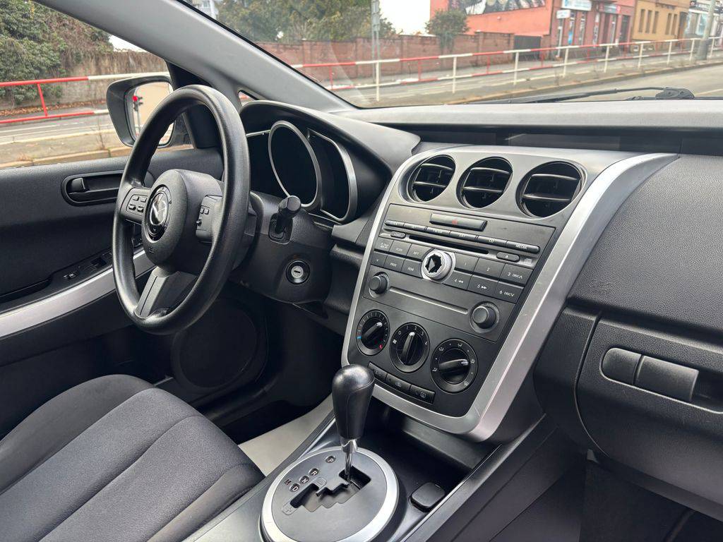 Mazda CX-7 2.3DISI-AT,1MAJ-4X2-S.KNIHA