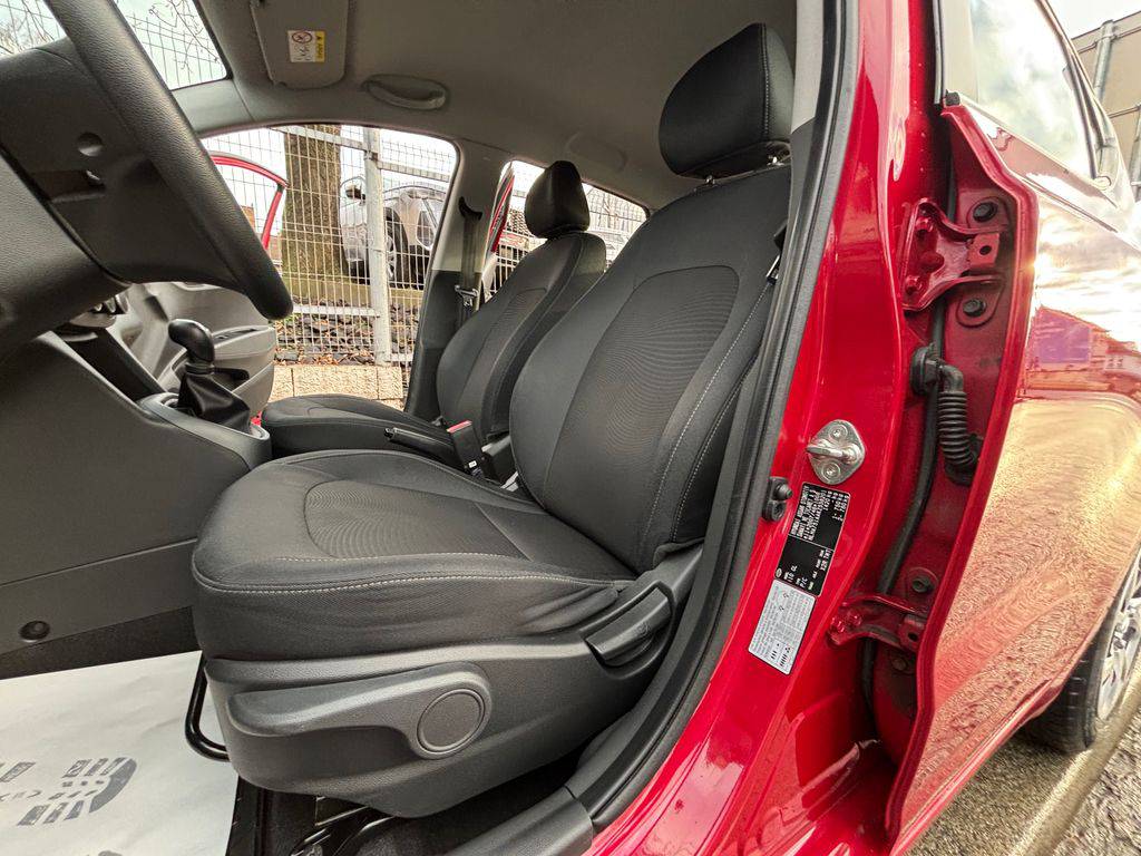 Hyundai i10 1.0i 49kW/2019/1MAJ,S-KNIHA