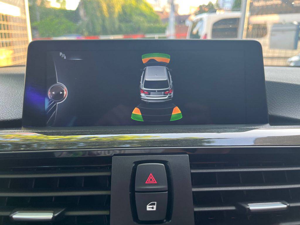 BMW 318 318d F31/2014/MAN6,1MAJ-ZÁRUKA