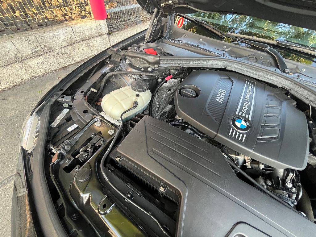 BMW 318 318d F31/2014/MAN6,1MAJ-ZÁRUKA