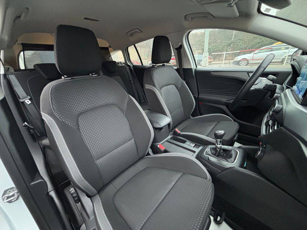 Ford Focus 1.5EB/2023/1MAJ,COOL-ZÁRUKA24