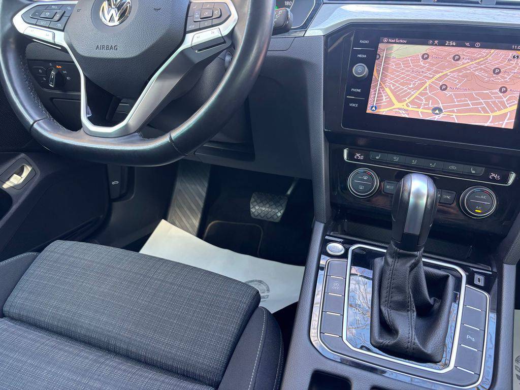Volkswagen Passat 2.0TDI/2021/AT,1MAJ-ZÁRUKA 24M
