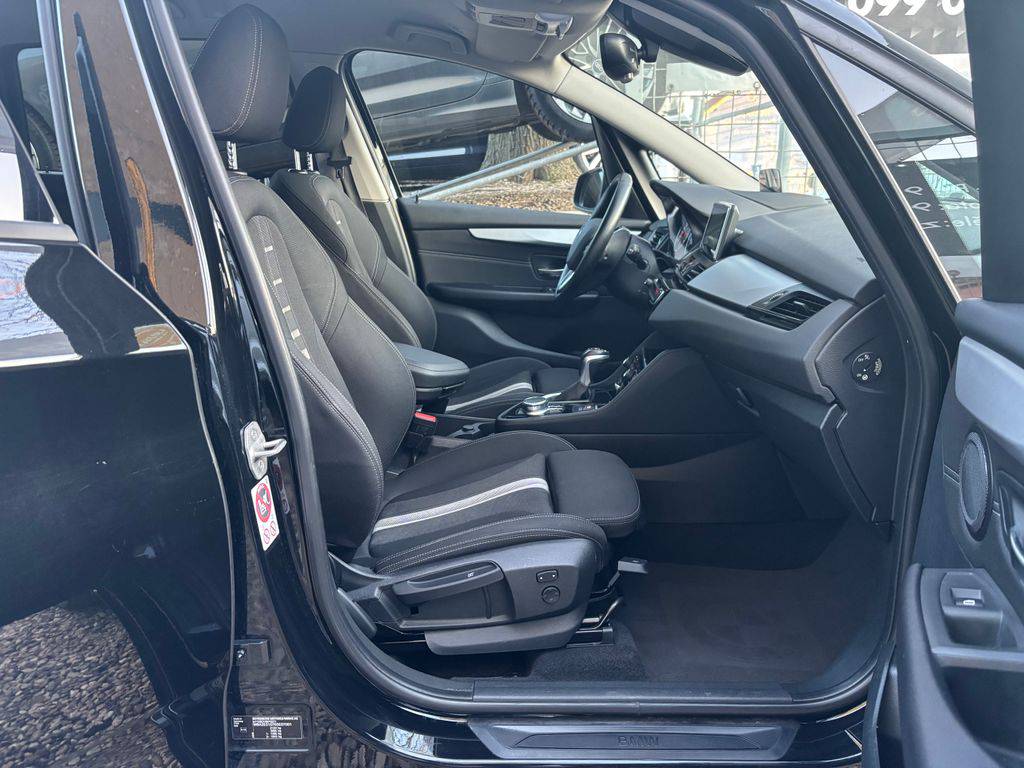 BMW 218 218d/2017/1MAJ-SPORT PACKET,ZÁ