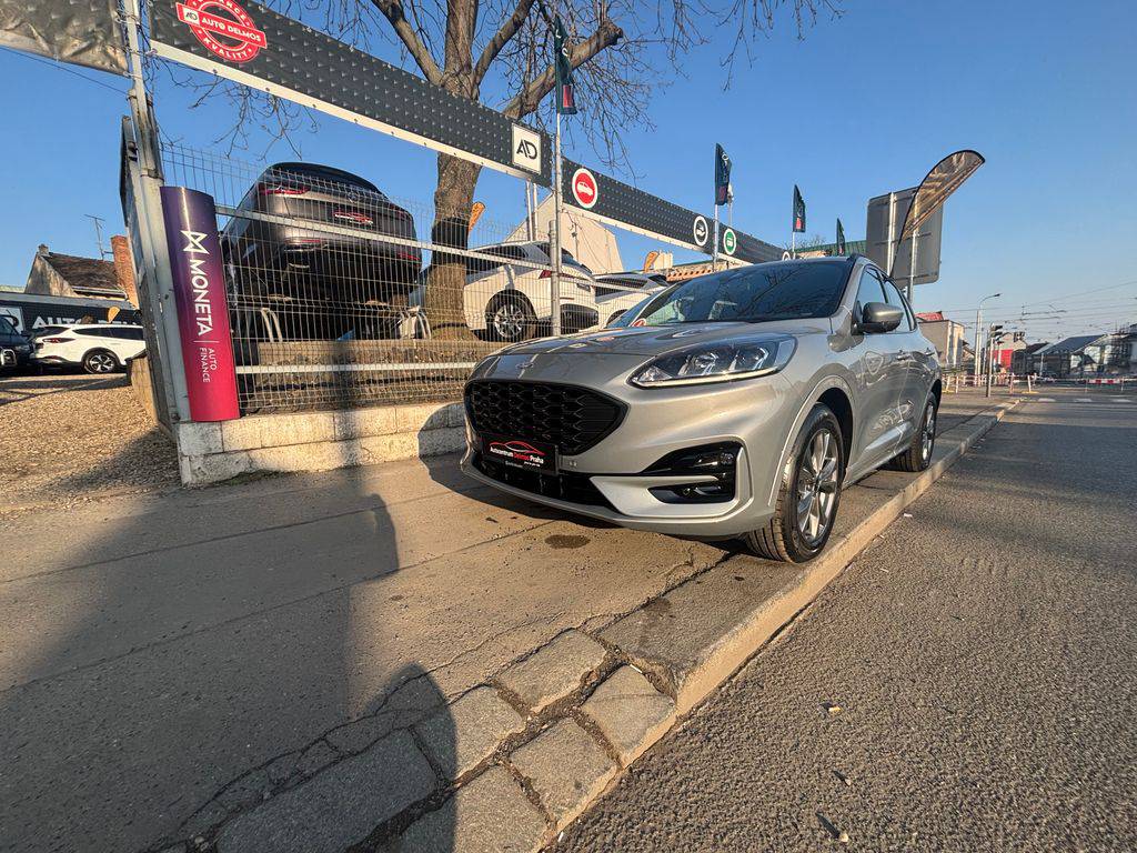 Ford Kuga 1.5EB/2023/ST-LINE,1MAJ-ZÁRUKA