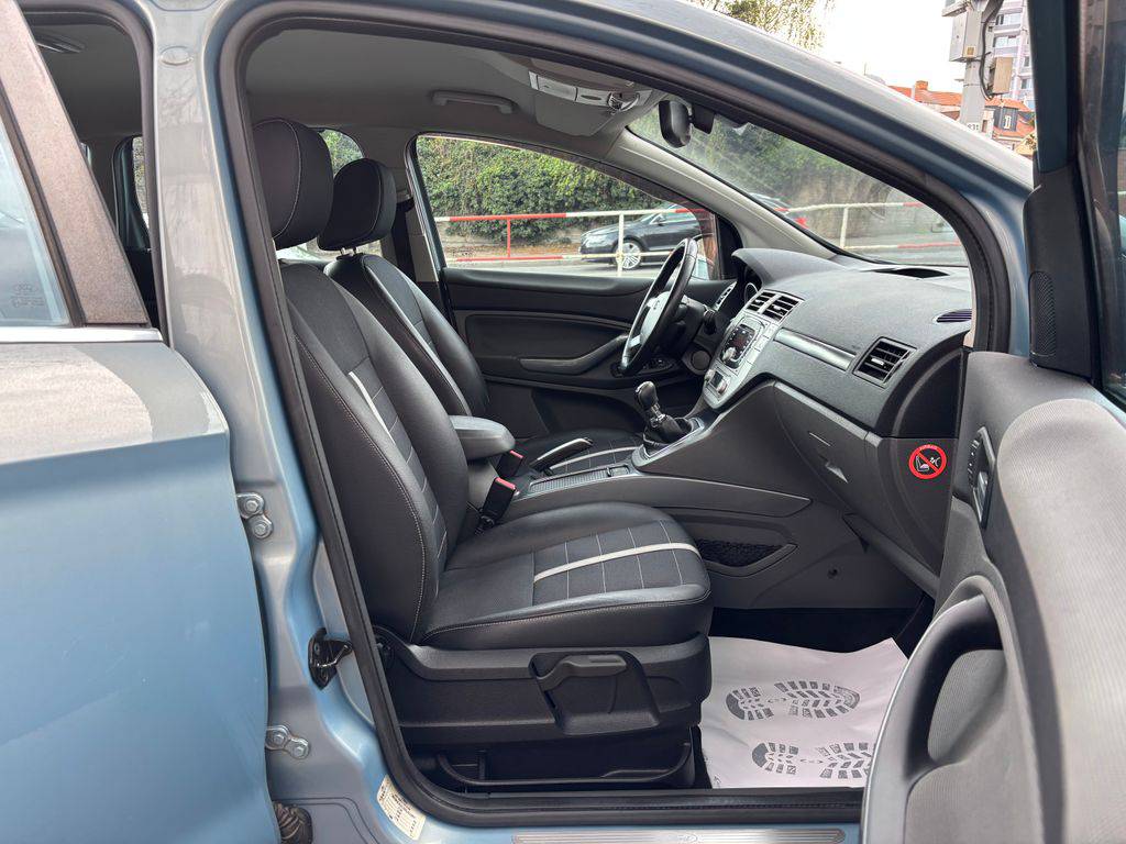 Ford Kuga 2.0TDCi/2010/ČR-4X4-TITANIUM