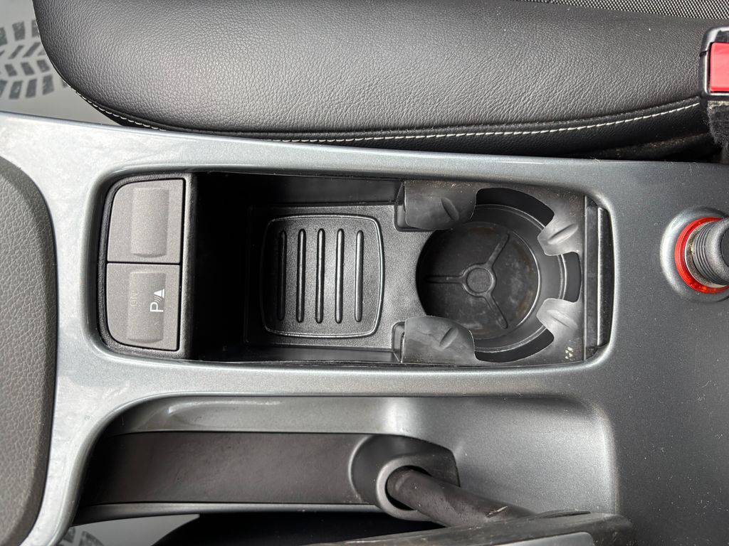 Ford Kuga 2.0TDCi/2010/ČR-4X4-TITANIUM