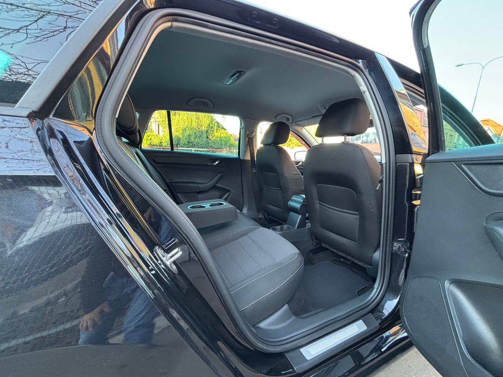 Škoda Rapid 1.6TDI/2014/ELEG.1MAJ-ZÁRUKA12