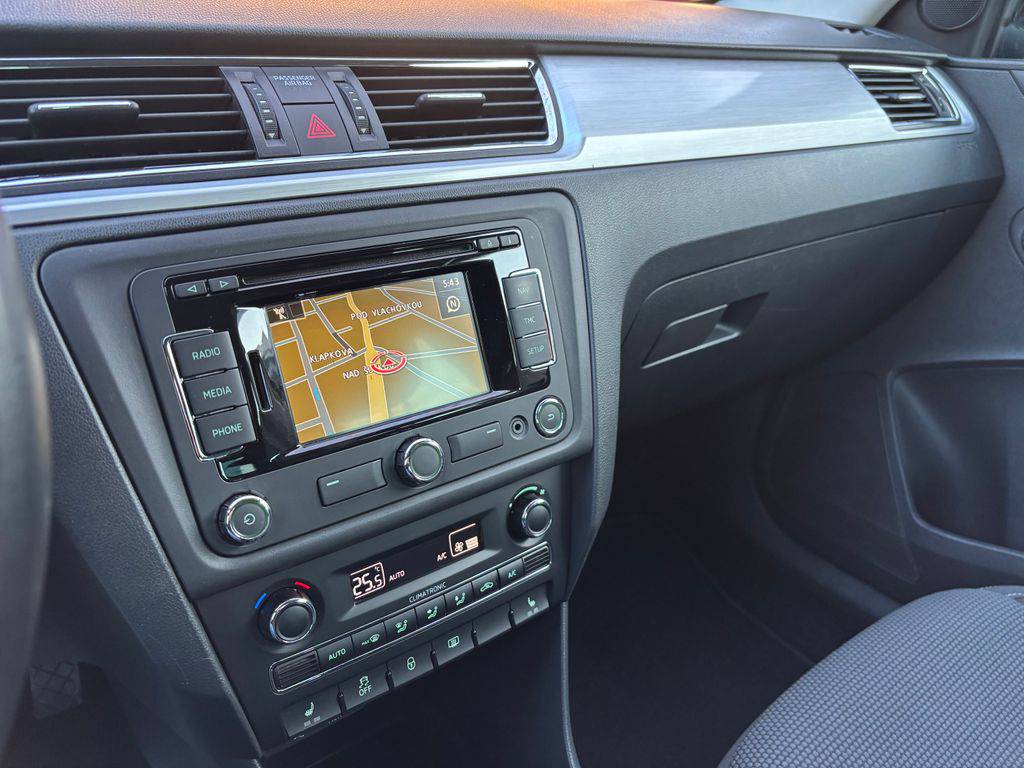 Škoda Rapid 1.6TDI/2014/ELEG.1MAJ-ZÁRUKA12