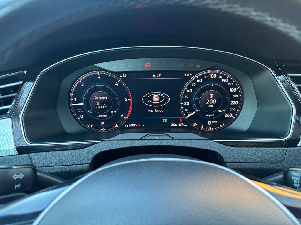 Volkswagen Passat 2.0TDI/2019/VIRTUAL,2MAJ-AT-ZÁ