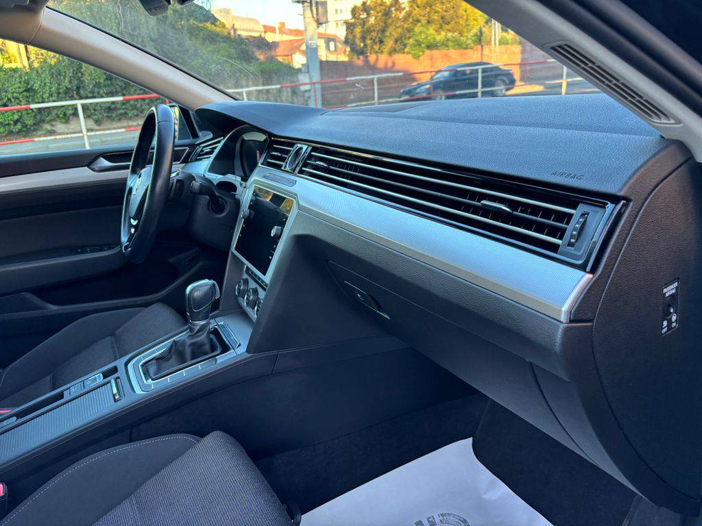 Volkswagen Passat 2.0TDI/2019/VIRTUAL,2MAJ-AT-ZÁ