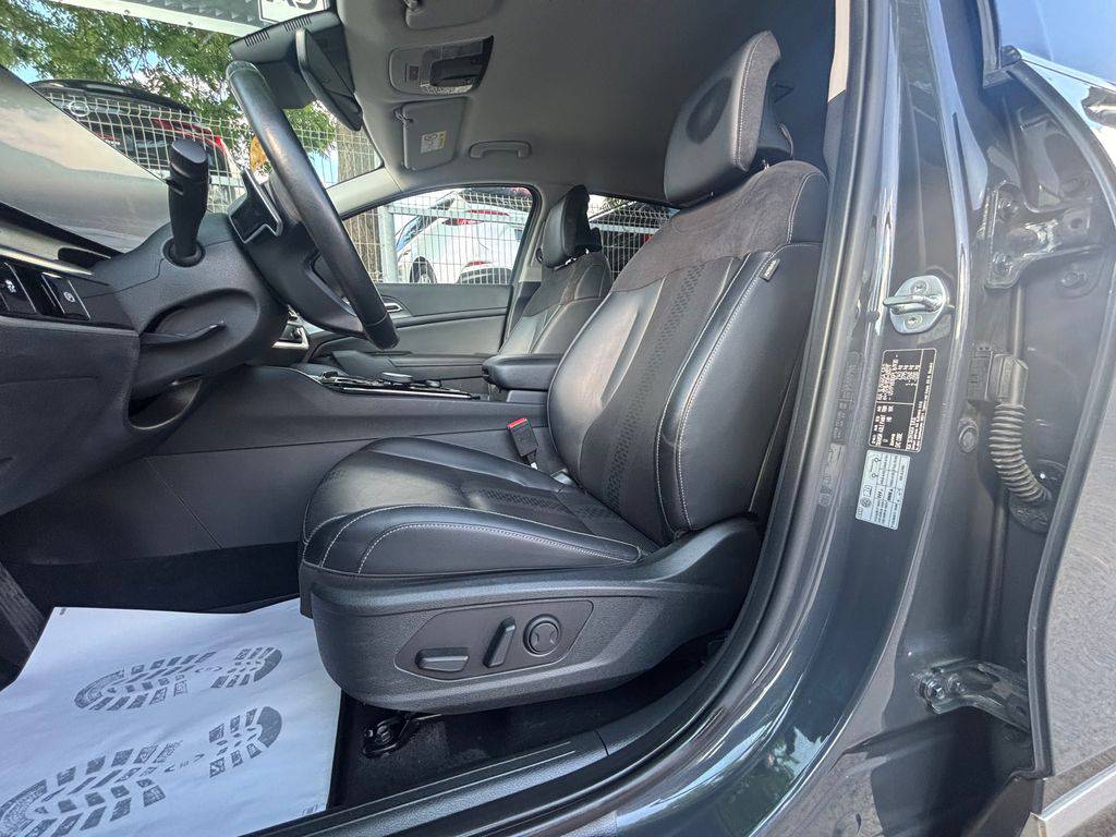 Kia Sportage 1,6 T-GDi MHEV 7DCT MY25 TOP