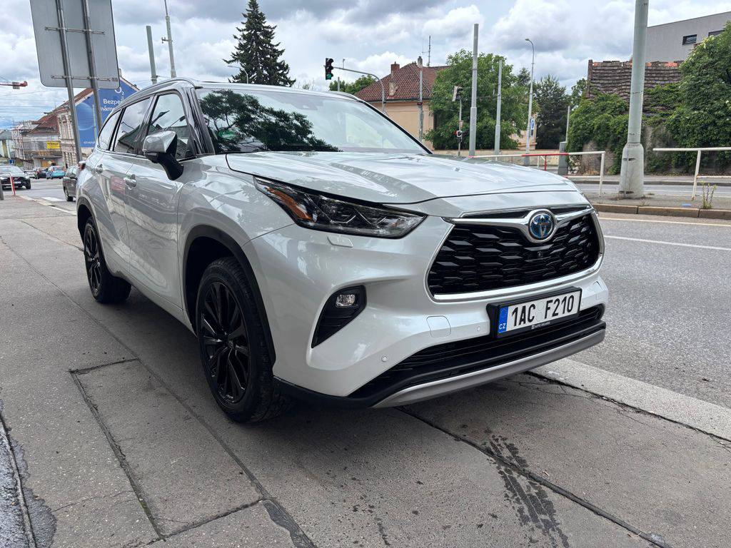 Toyota Highlander 2.5HEV e-CVT.CZ.DPH.Executive-
