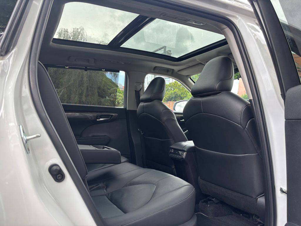 Toyota Highlander 2.5HEV e-CVT.CZ.DPH.Executive-