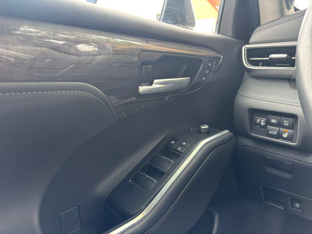 Toyota Highlander 2.5HEV e-CVT.CZ.DPH.Executive-