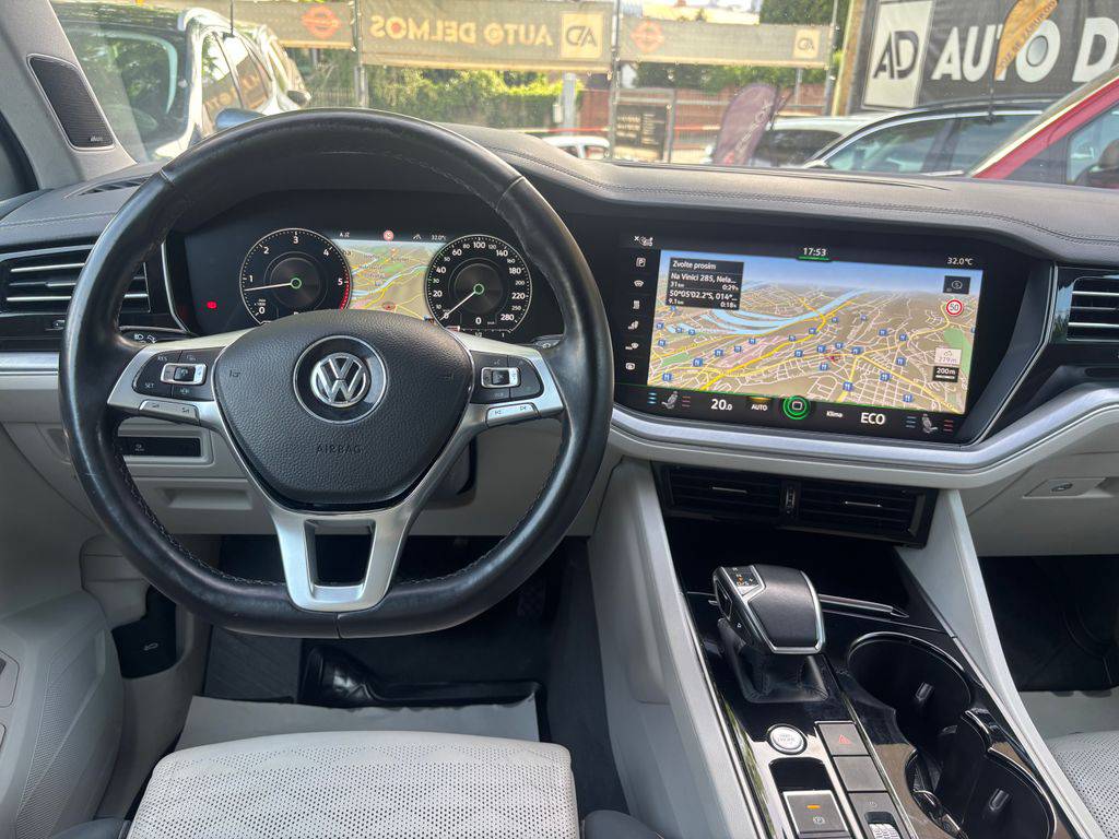 Volkswagen Touareg 3.0TDi-2020-CZ-1MAJ-DPH-WEBAST