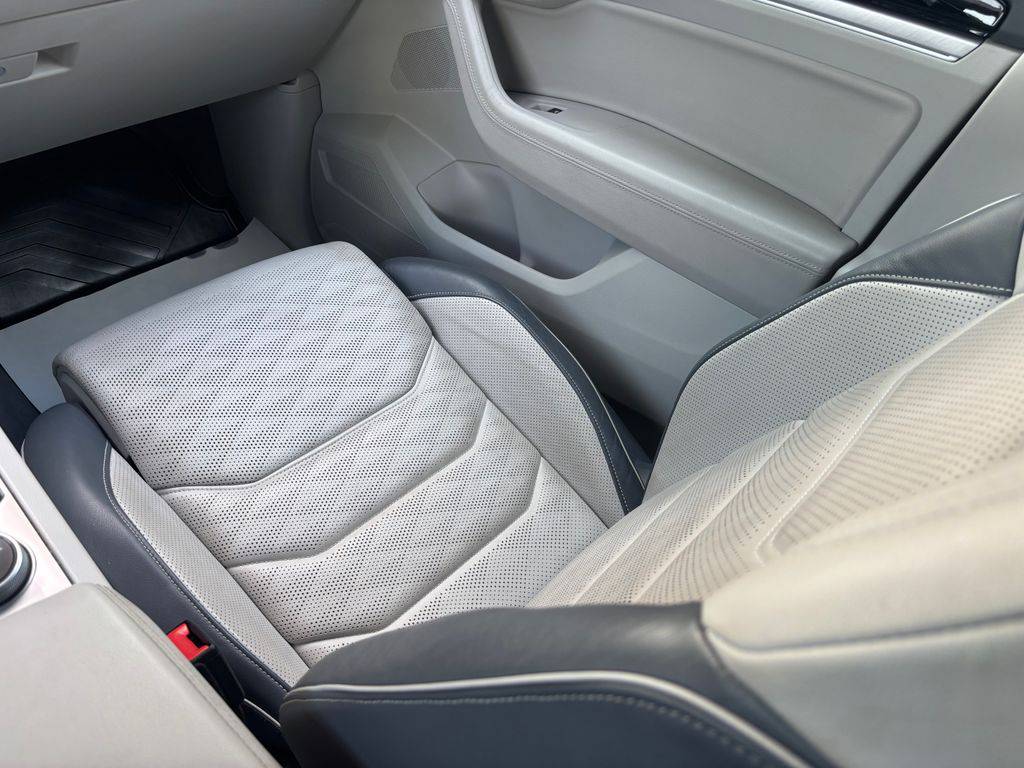 Volkswagen Touareg 3.0TDi-2020-CZ-1MAJ-DPH-WEBAST