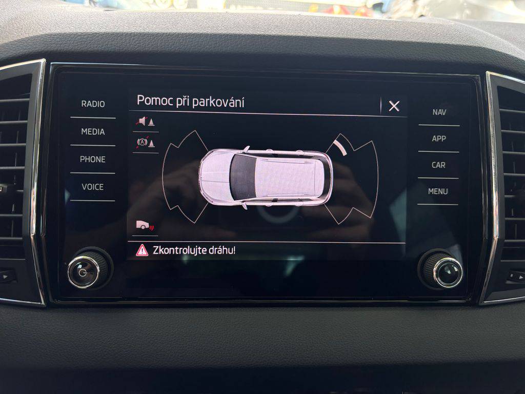 Škoda Karoq 1.6TDi/2023/STYLE.ČR.1M.DPH21%.VIRTUAL
