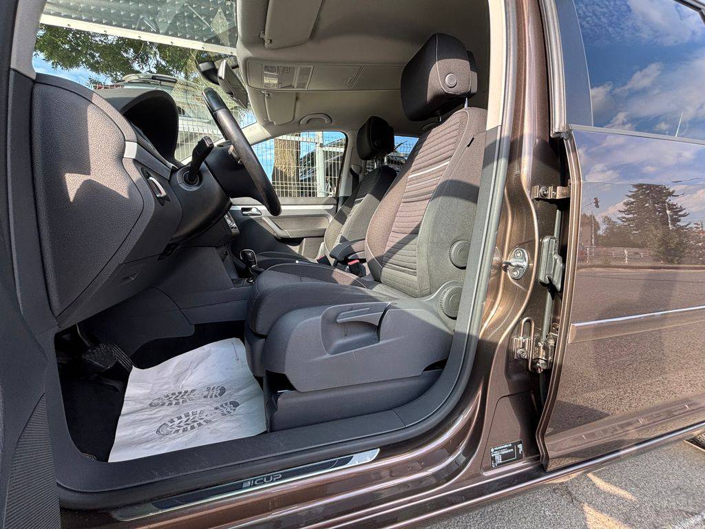 Volkswagen Touran 1.4TSI-103KW.DSG.7MÍST.ZÁRUKA