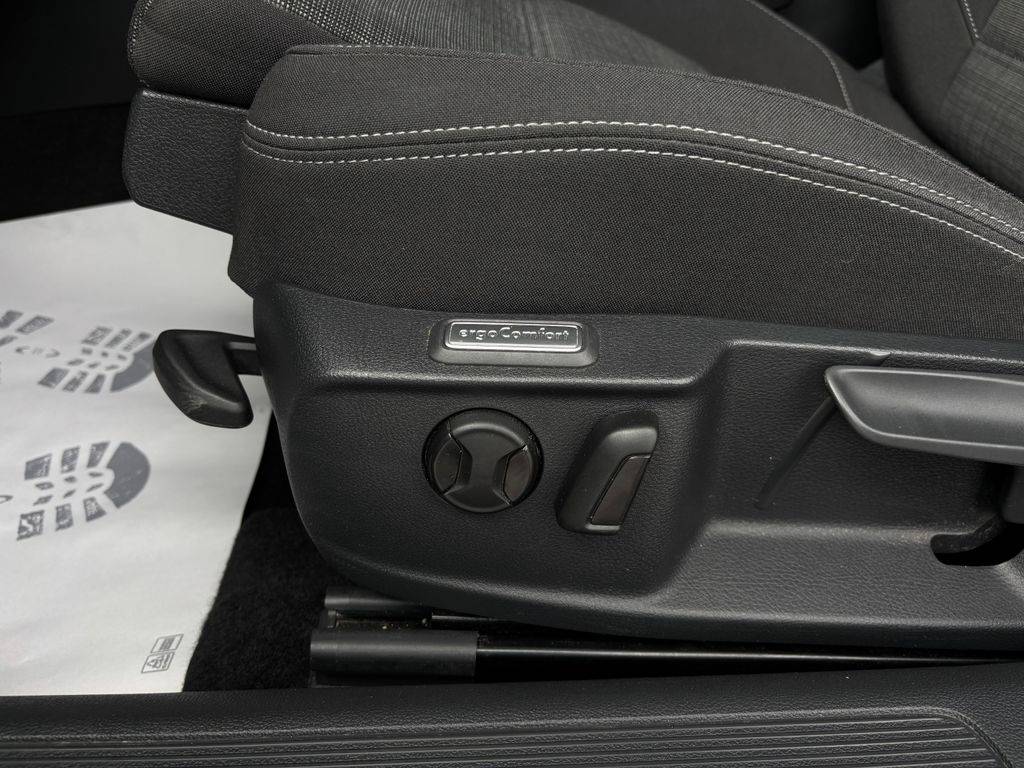 Volkswagen Passat 1.5TSI/2022/1MAJ.TAŽ.DPH.ACC-ZÁRUKA12