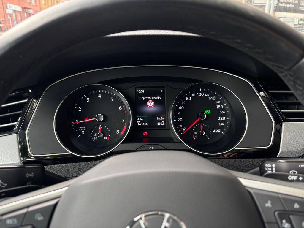 Volkswagen Passat 1.5TSI/2022/1MAJ.TAŽ.DPH.ACC-ZÁRUKA12