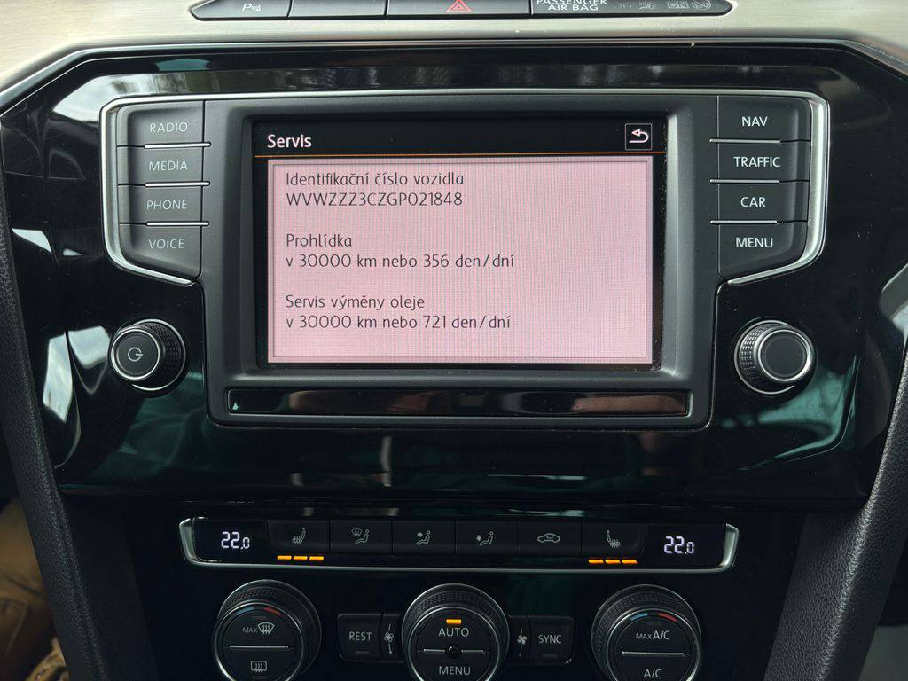 Volkswagen Passat 2.0TDI-140KW/HIGLINE-TAŽNÉ.MANUÁL