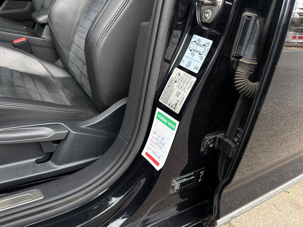 Volkswagen Passat 2.0TDI-140KW/HIGLINE-TAŽNÉ.MANUÁL