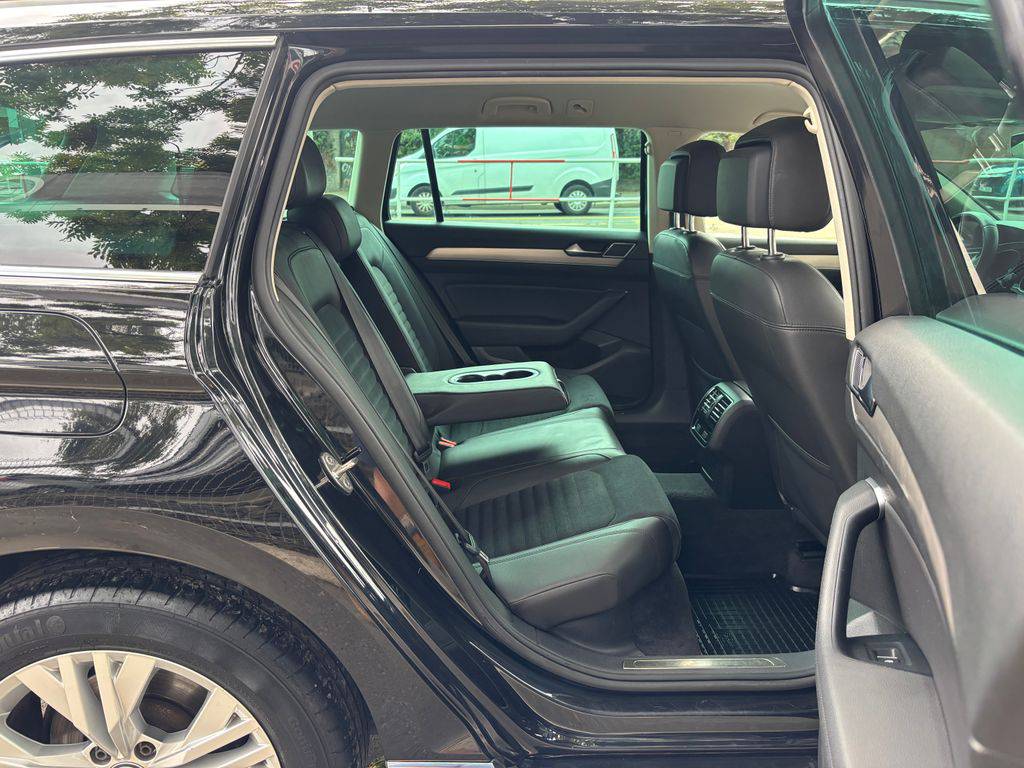 Volkswagen Passat 2.0TDI-140KW/HIGLINE-TAŽNÉ.MANUÁL
