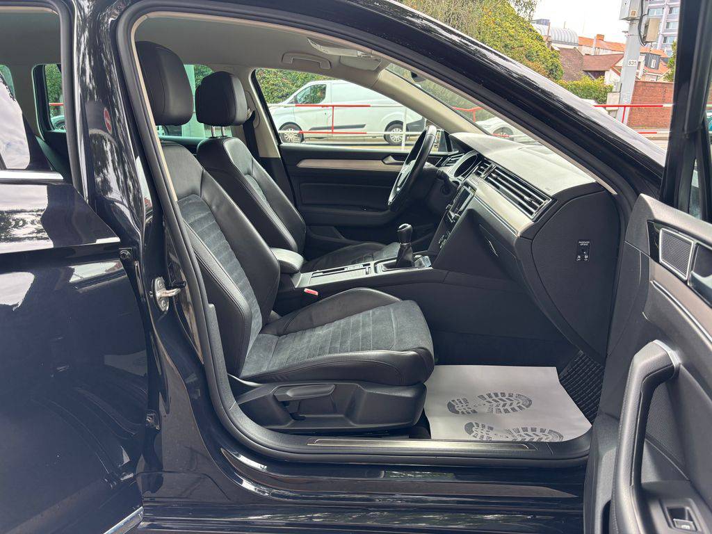 Volkswagen Passat 2.0TDI-140KW/HIGLINE-TAŽNÉ.MANUÁL
