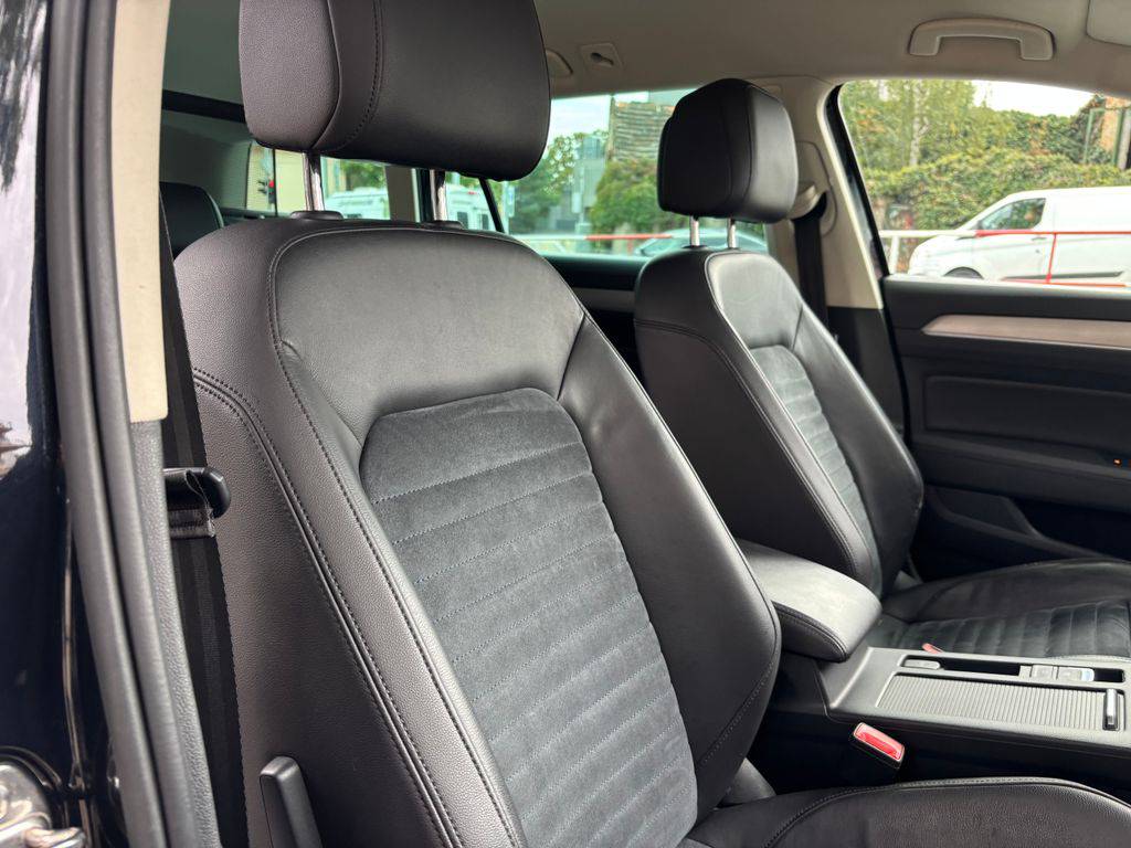 Volkswagen Passat 2.0TDI-140KW/HIGLINE-TAŽNÉ.MANUÁL