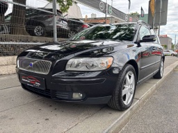[YV1MW753152094829] Volvo V50 2.0D/2005/MOMENTUM.MANUÁL.TAŽNÉ